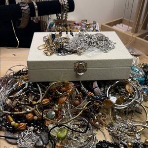 Jewelry Live Sunday Dec 14th